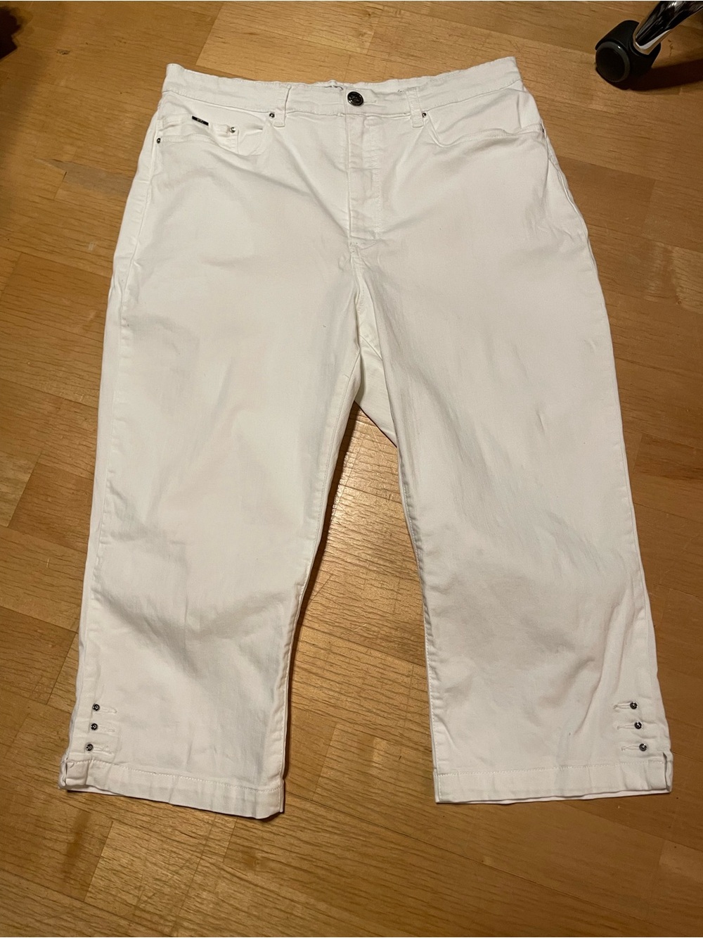 FDJ French Dressing Jeans White Capri Pants